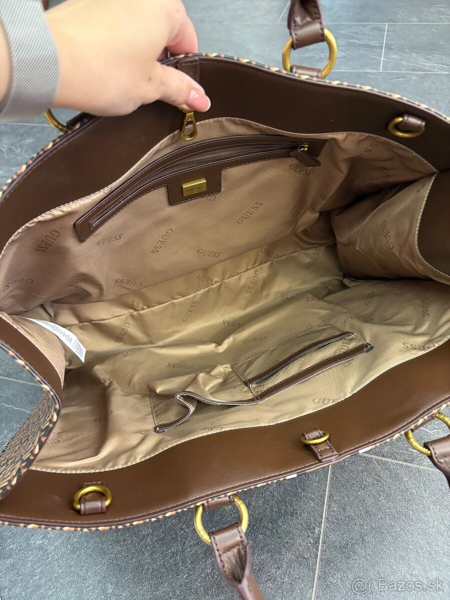 Kabelka Guess hnedá veľká - 3