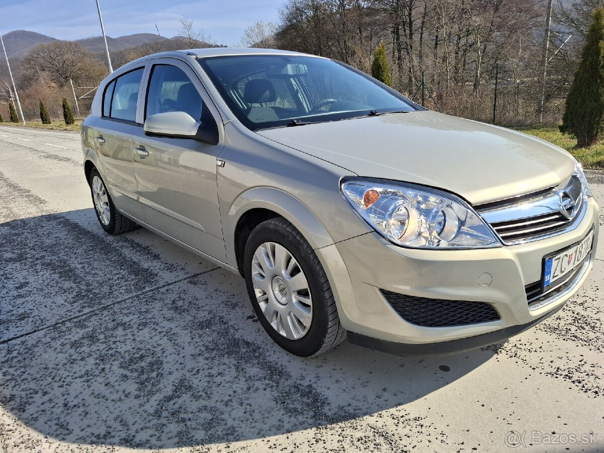 Predám Opel astra H 1,4 benzín - 3