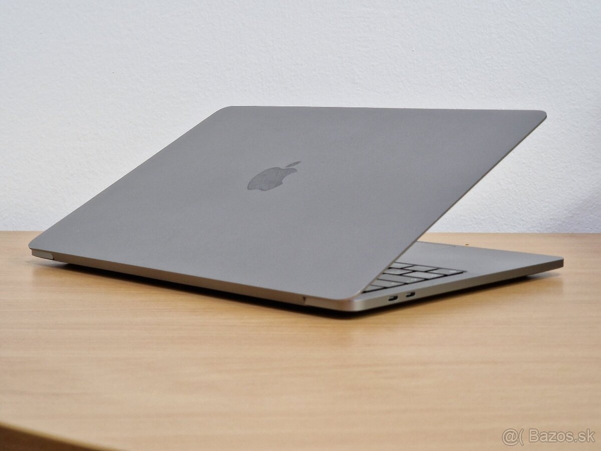 Apple MacBook Pro 13" – M1, 8 GB RAM, 256 GB SSD, TouchBar - 3