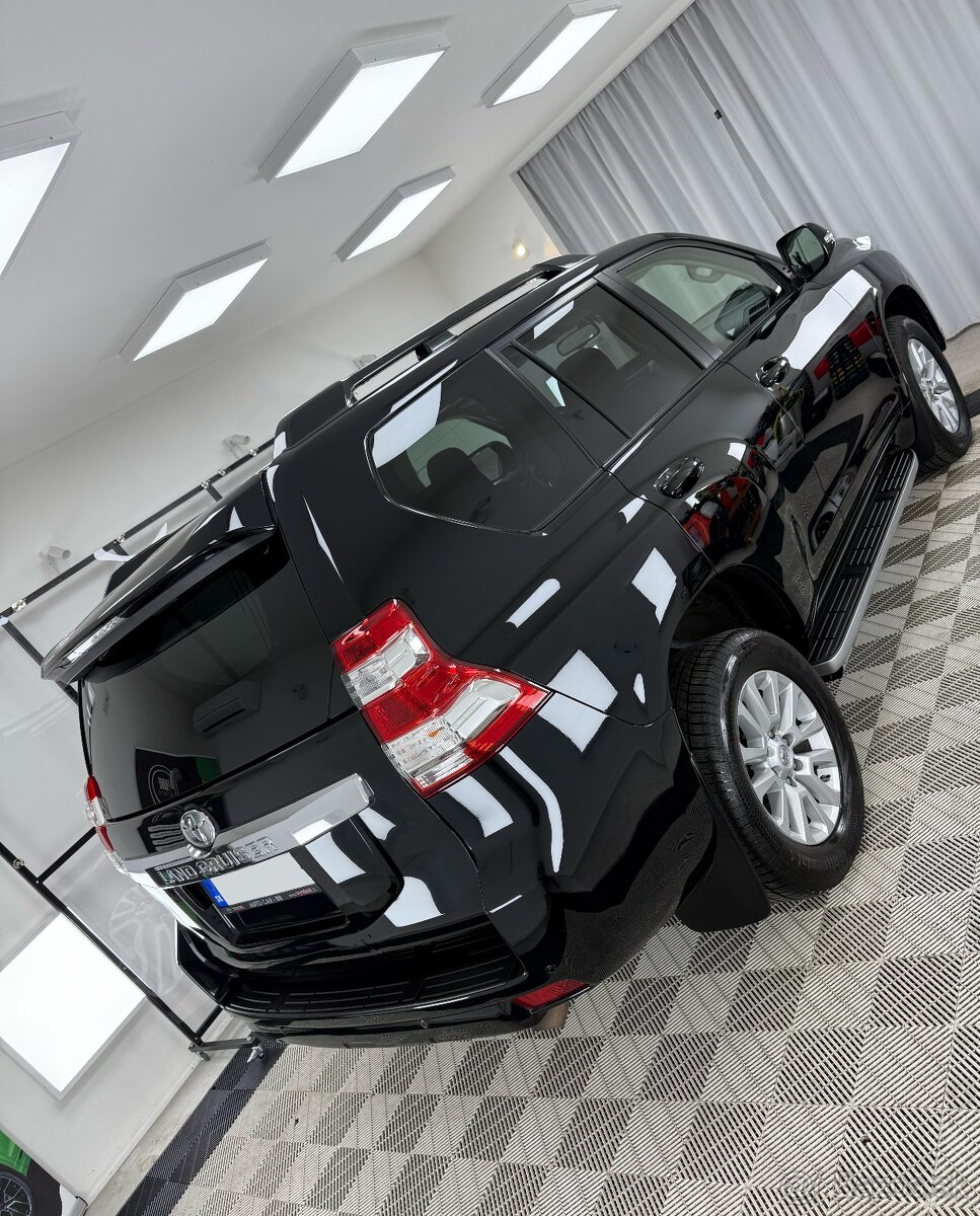 Toyota Land Cruiser 2.8 D-4D Executive A/T