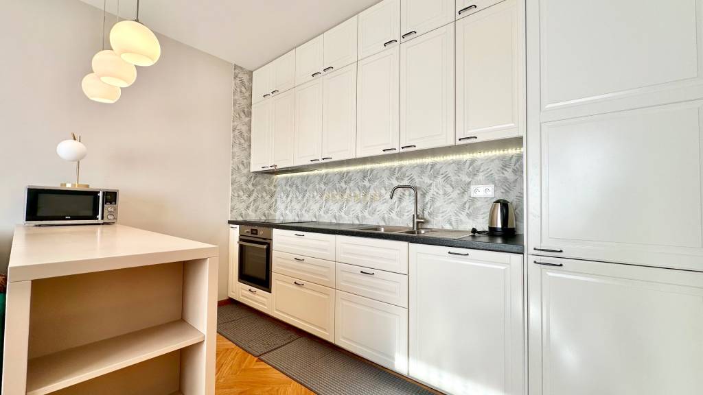 ASSENZIO – PRENAJOM – 3 IZBOVÝ BYT 68m2 – DUNAJSKÁ – STARE M - 3