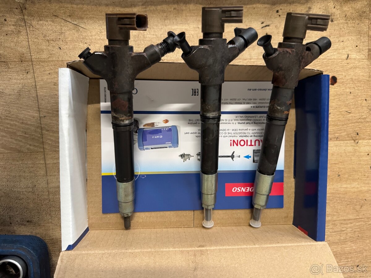 Tryska originál Toyota 2.2 dcat vstrekovač - 3