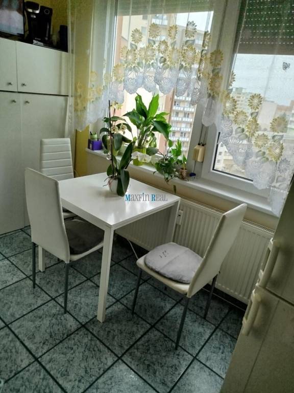 MAXFINREAL ponúka na predaj krásny 2 izbový byt v Nových Zám - 3