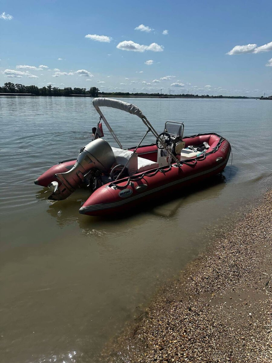 Predám nafukovací čln BUSH s motorom Honda 40HP + prívesný - 3