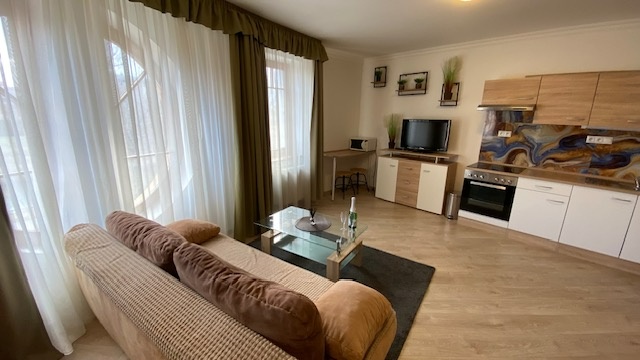 Prenájom 2izbového apartmánu Bratislava - 3