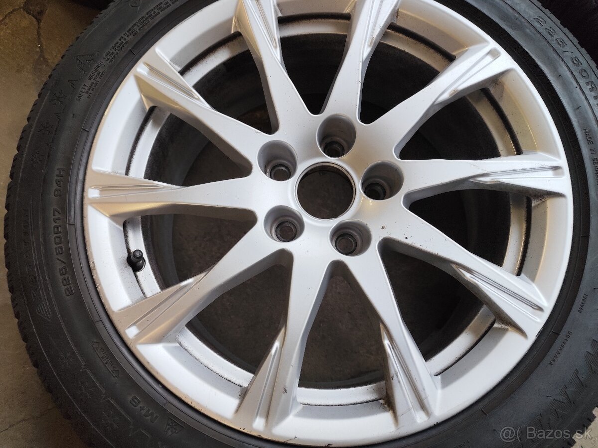 Audi sada alu +pneu 17" - 3