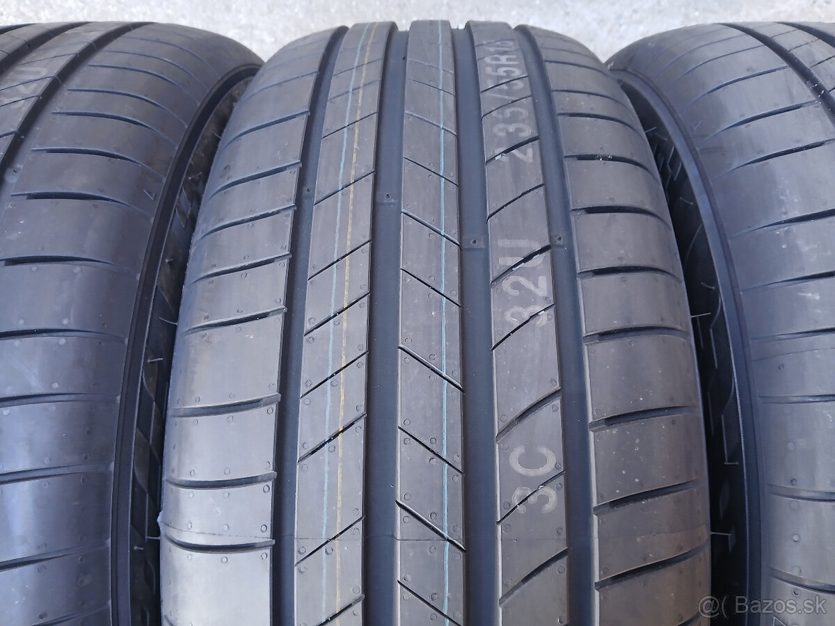 235/55 R18 -nové letné - 3