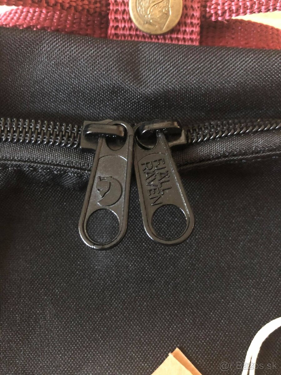 Batoh Fjällräven Kanken čierny s vínovými popruhmi - 3