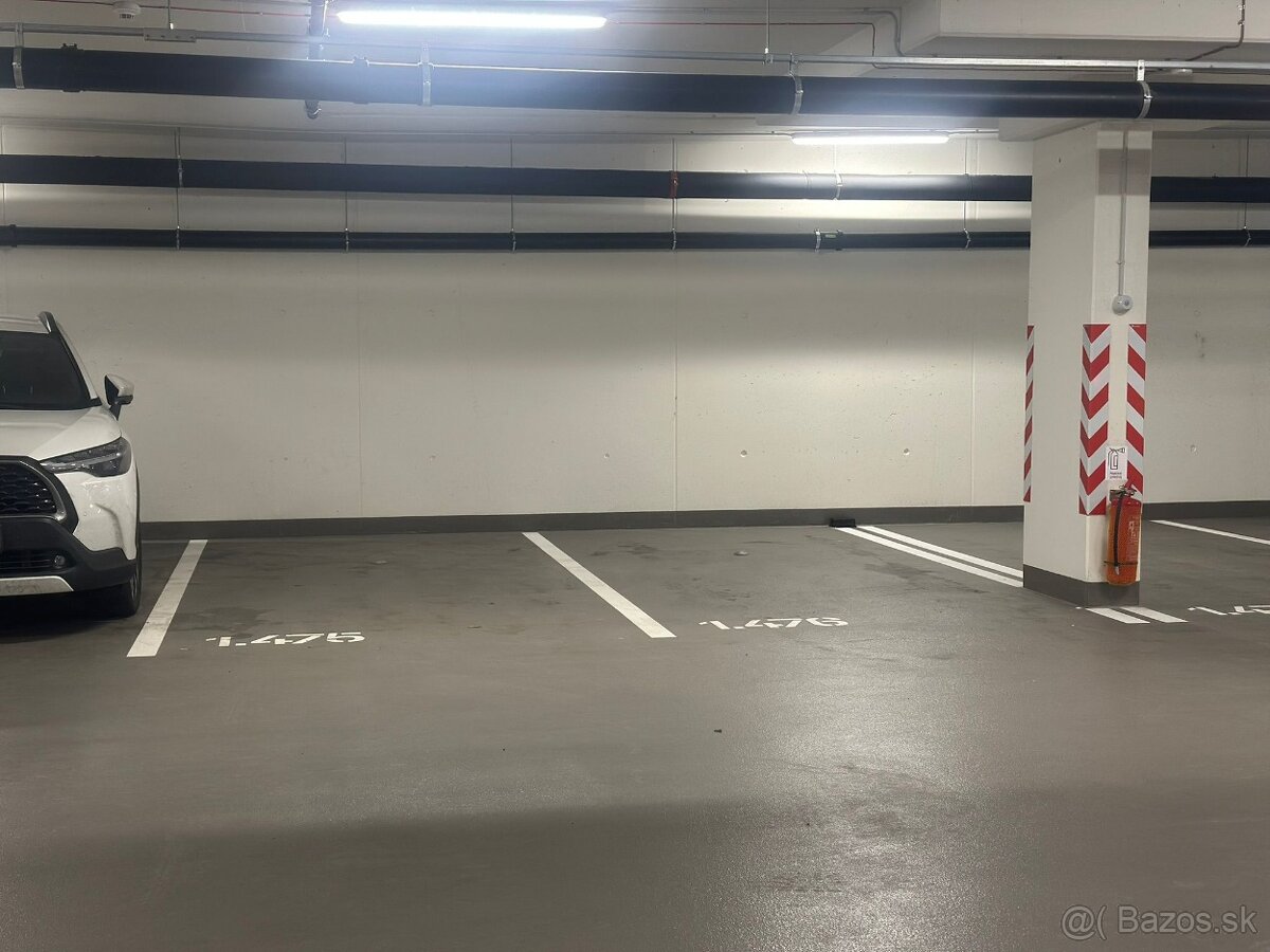 SKYPARK - garážové parkovacie miesto - Veža IV Bottova ul. - 3
