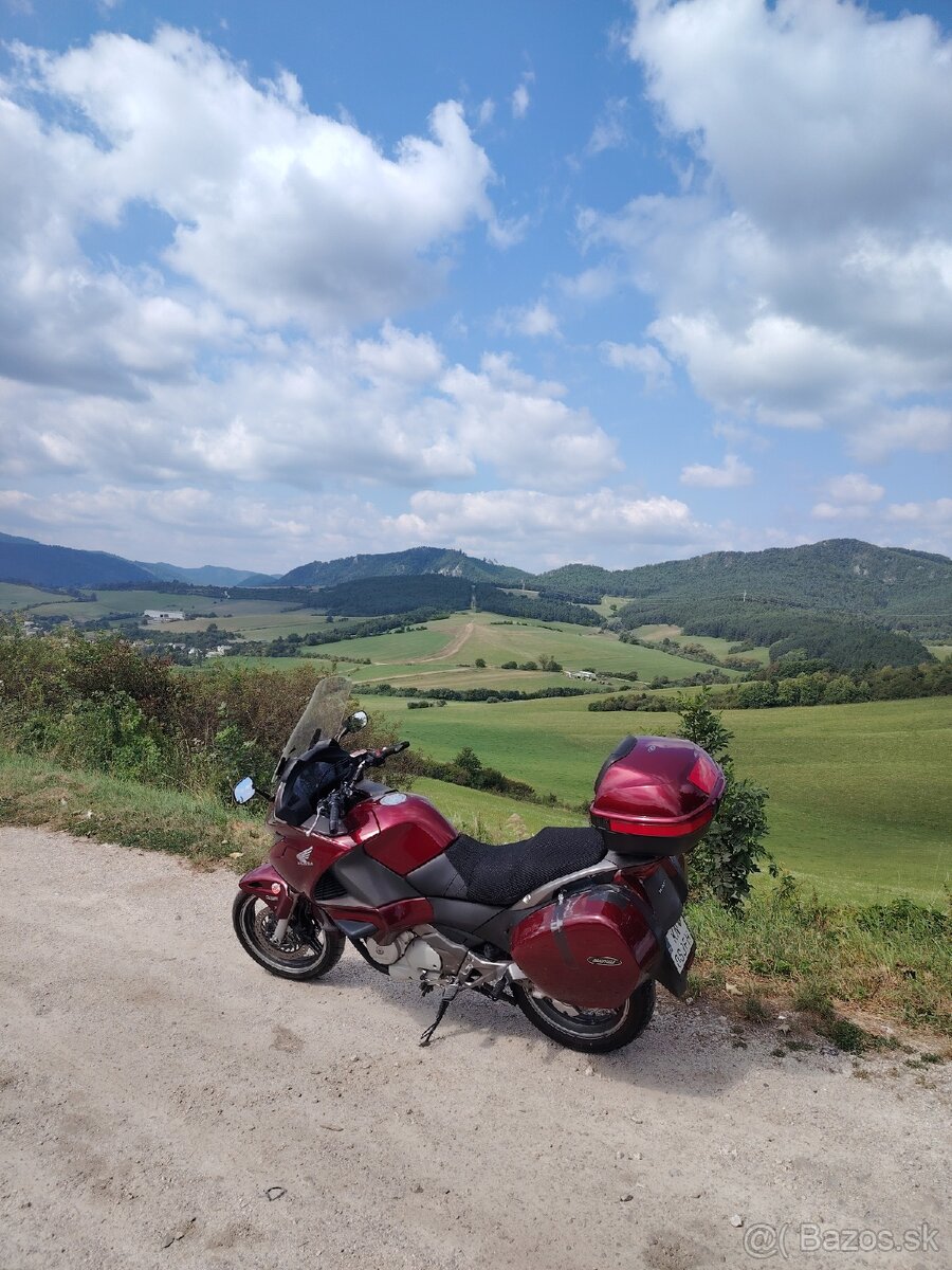 Honda NT 700 2009 - 3