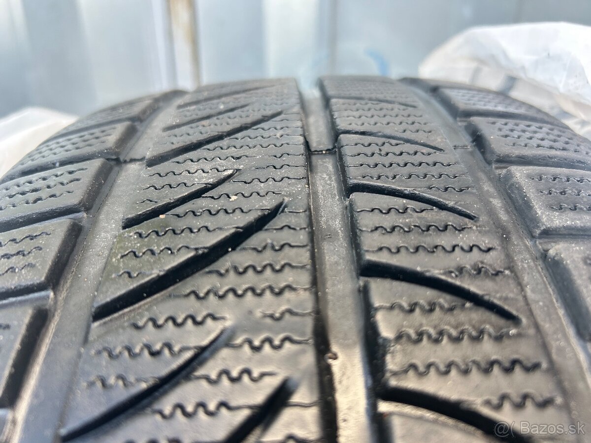 225/45r17 - 3