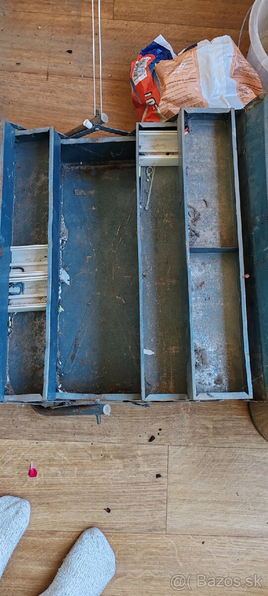 Retro kufor na náradie - 3