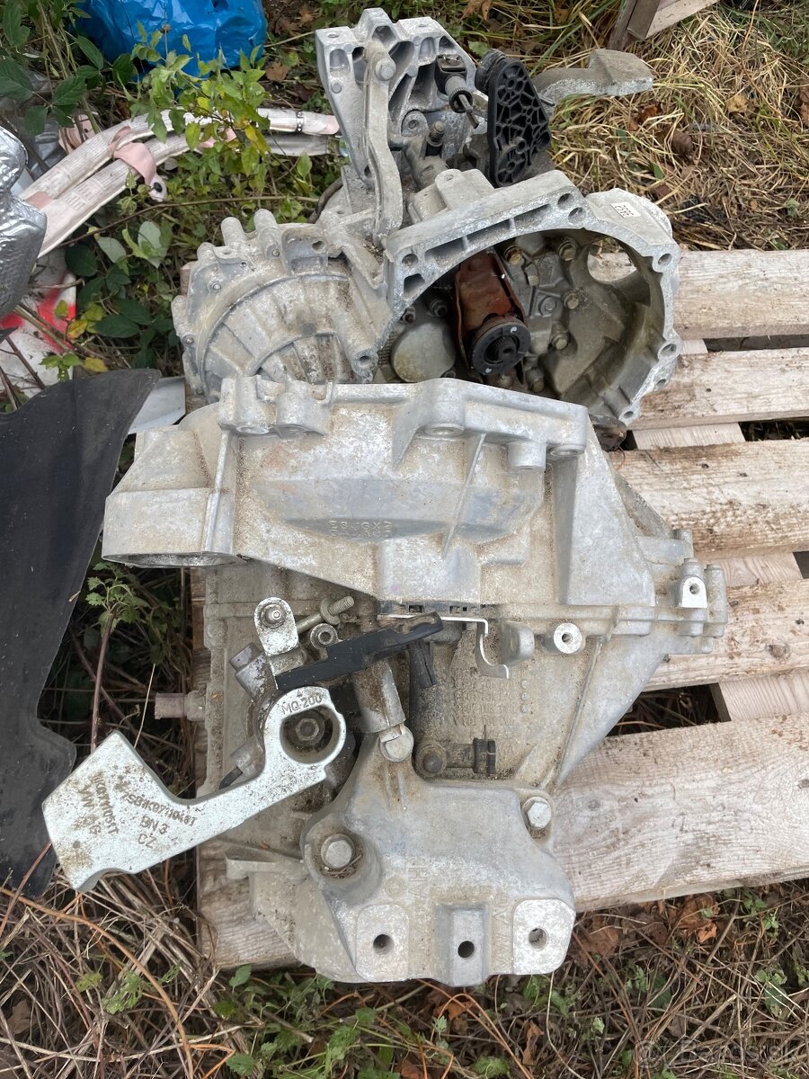 Predám motor 2,0tsi 200ps - 3