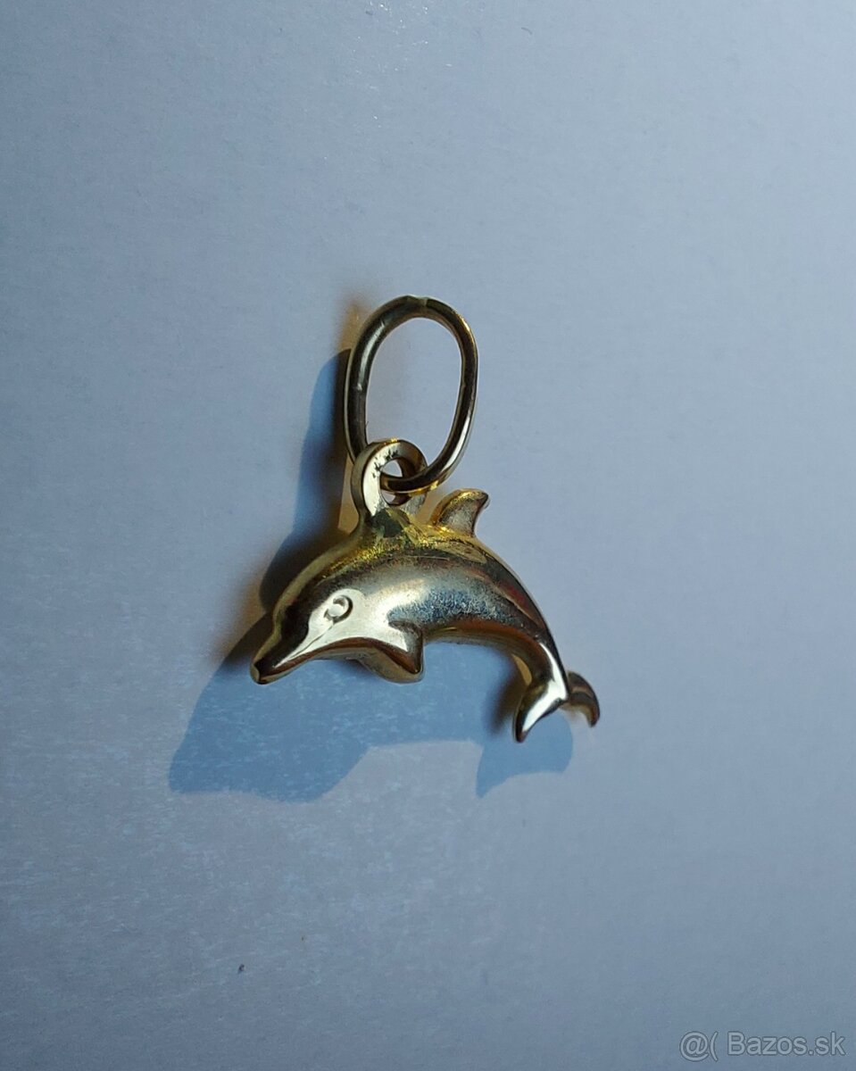 Zlatý prívesok v tvare delfína - 3