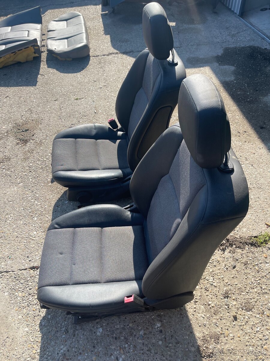 Mercedes w204 c class sedan kombi sedačky - 3