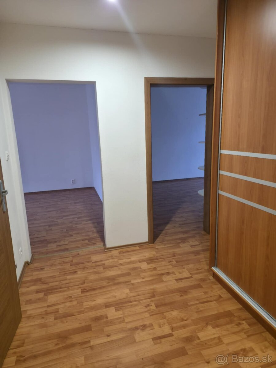 Predaj 2 izbového bytu v centre Popradu - 3