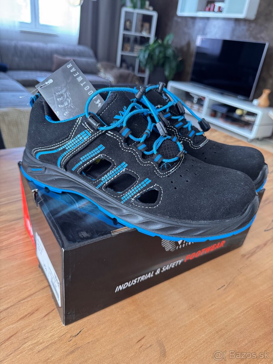 Pracovná obuv 43 so spevnenou špičkou - 3