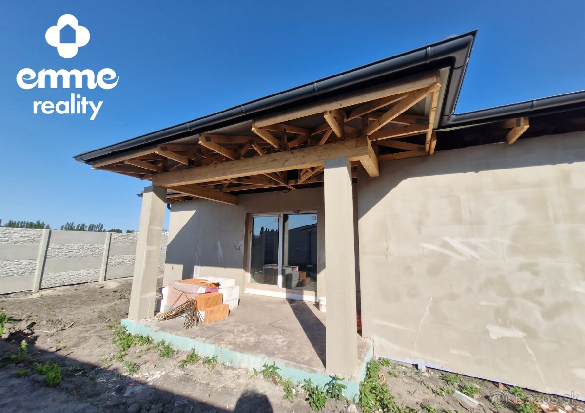 Rodinný dom s 2 bytovými jednotkami v DS, Florida V.P. - 3