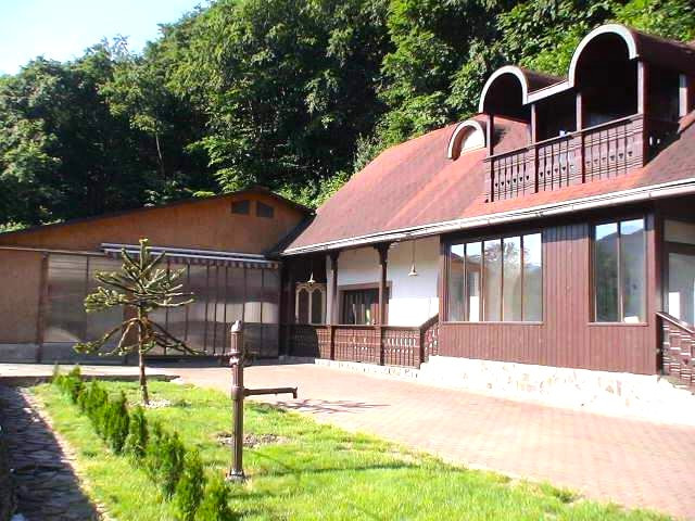 Na predaj: Rodinný dom s jedinečným príbehom a veľkým potenc - 3