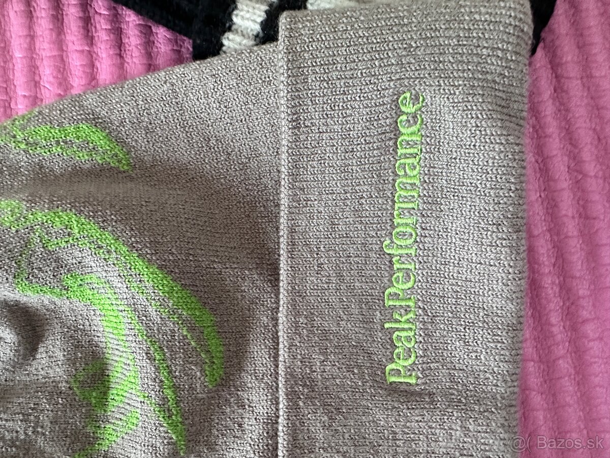 Čiapky Gant a peak performance - 3