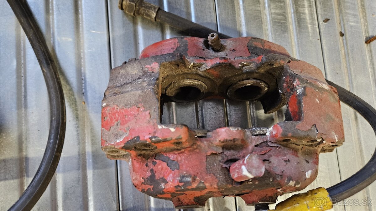 4 piestové brzdy škoda 130 - 3