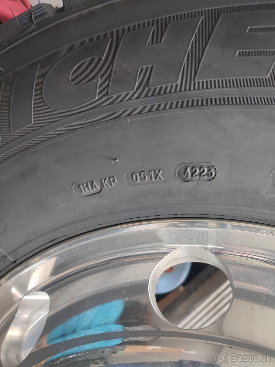 MICHELIN R22,5 315/70 X-Line D M+S - 3