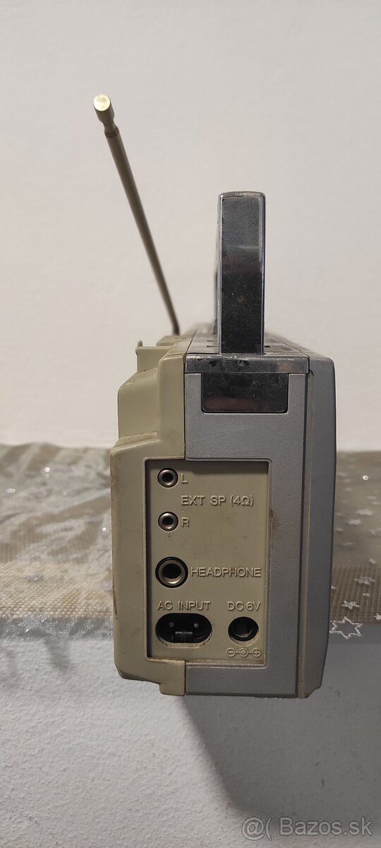 Sanyo M7000KA radiomagnetofón - 3