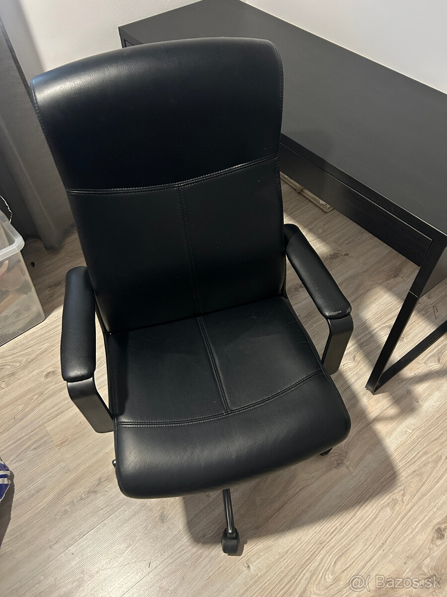 Ikea Micke + Nissafors + kreslo - 3