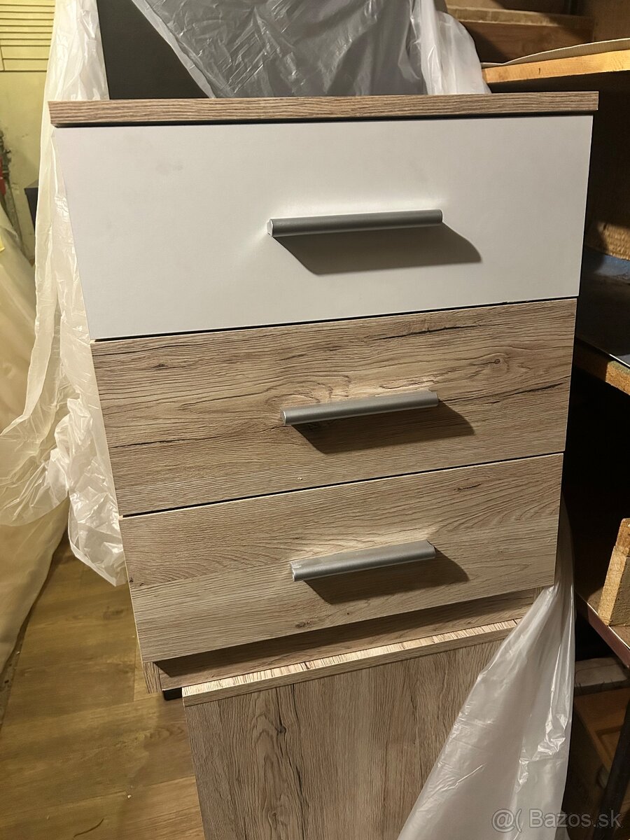 Posteľ s úložným priestorom - 3