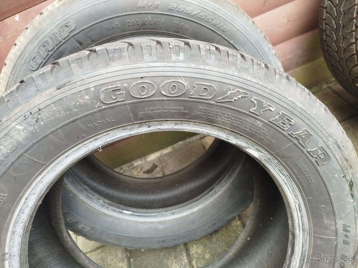 Predám pneu 255/55/18 - 3