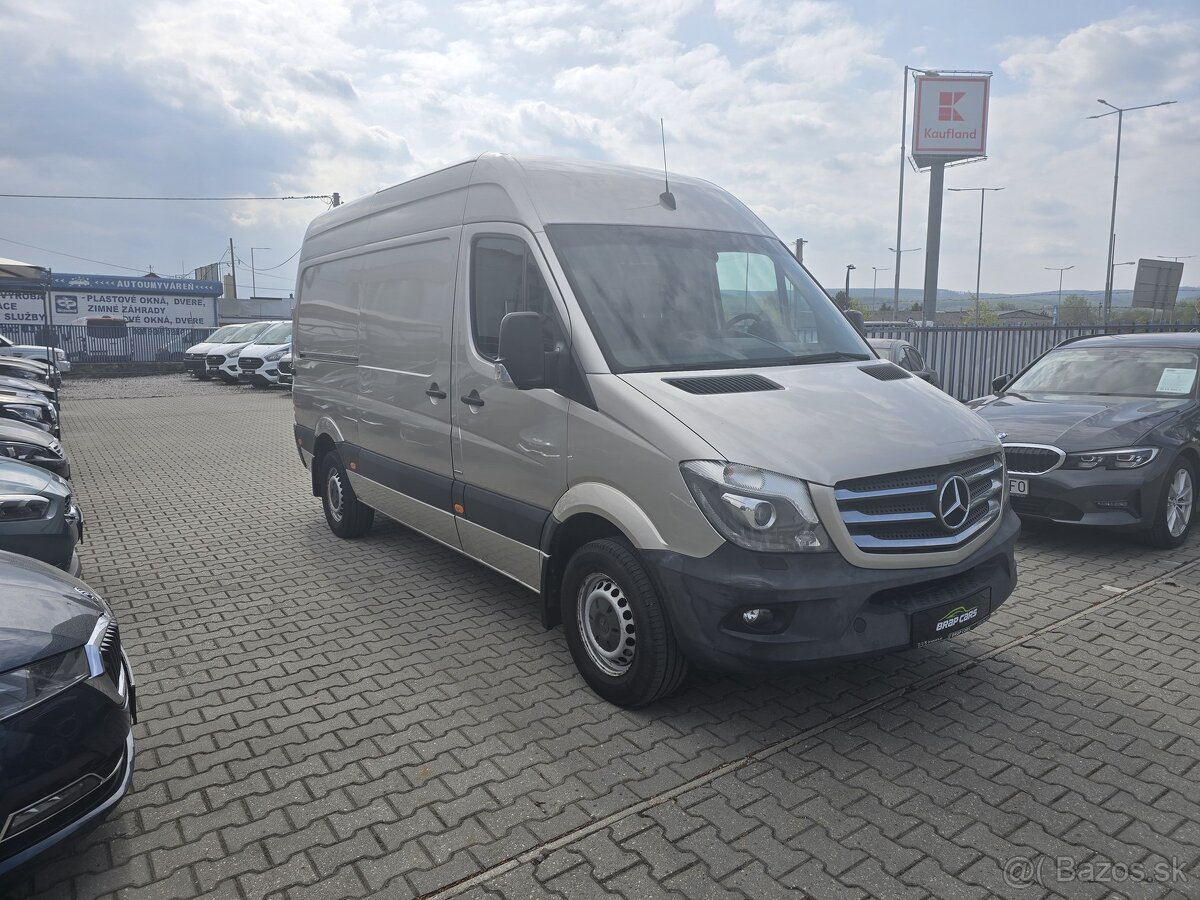 Mercedes-Benz Sprinter - 3