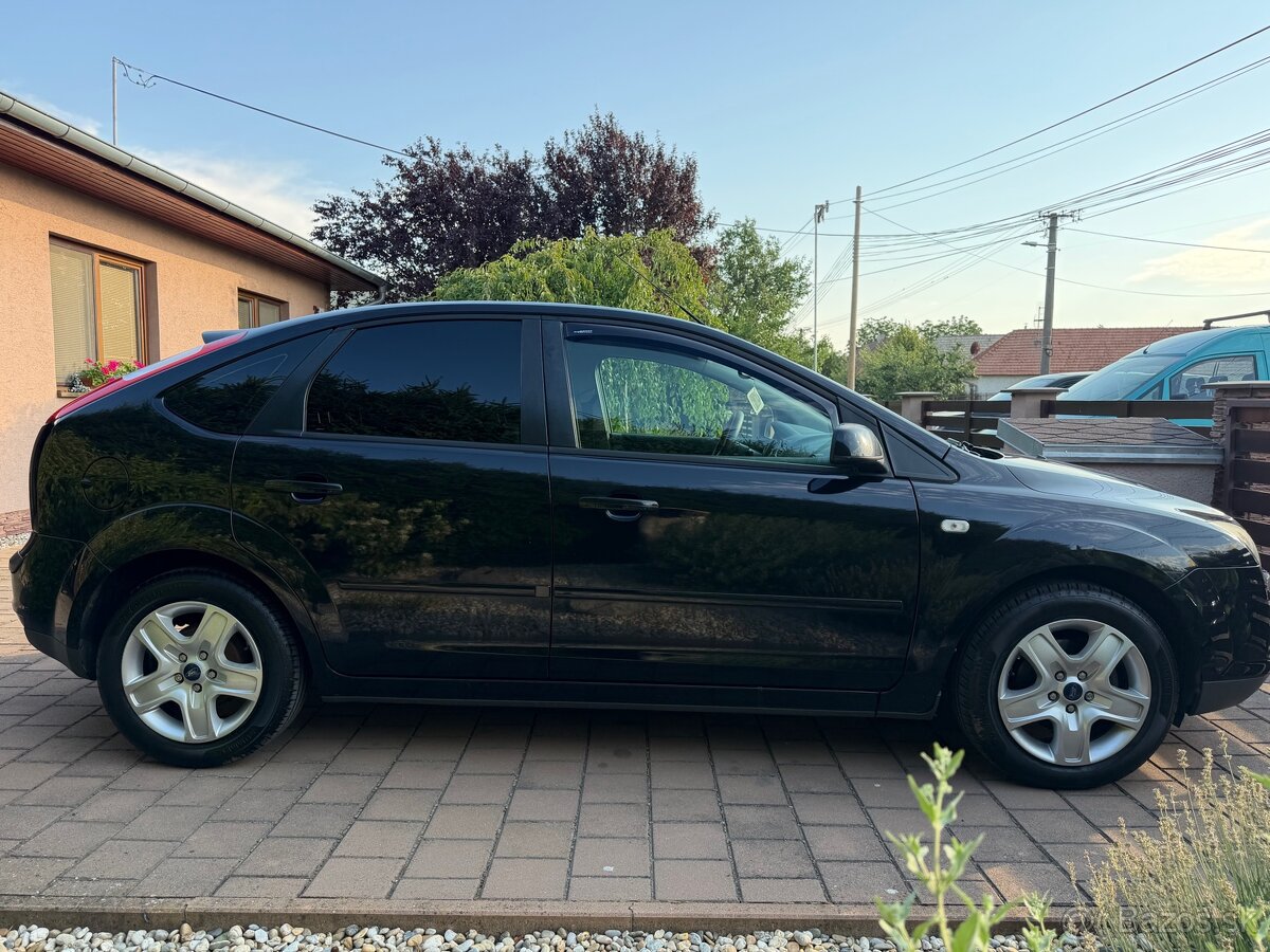 Predám Ford Focus mk2 1.6 benzín - 3