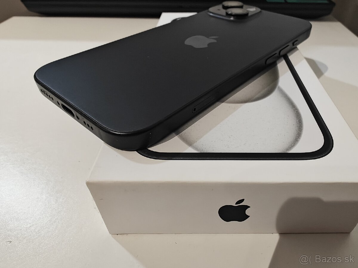 Apple iPhone 15 256GB (top stav) - 3