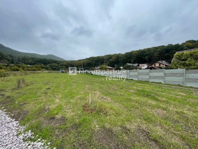 Stavebné pozemky v Kanaši malá aj väčšia rozloha (F551-14-A - 3