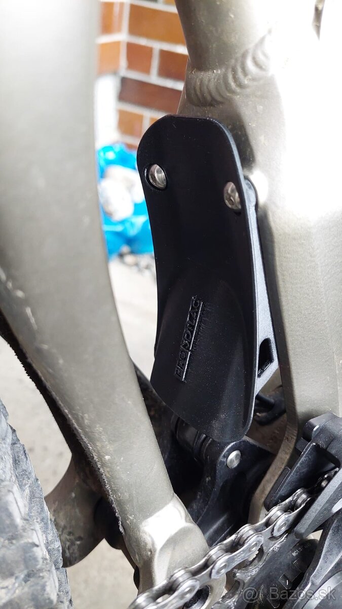 CTM Scroll chránič zadného tlmiča (2018-2025) - 3