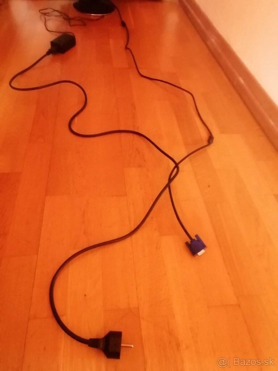 Monitor LG Flatron L1919S – plne funkčný, s káblami - 3