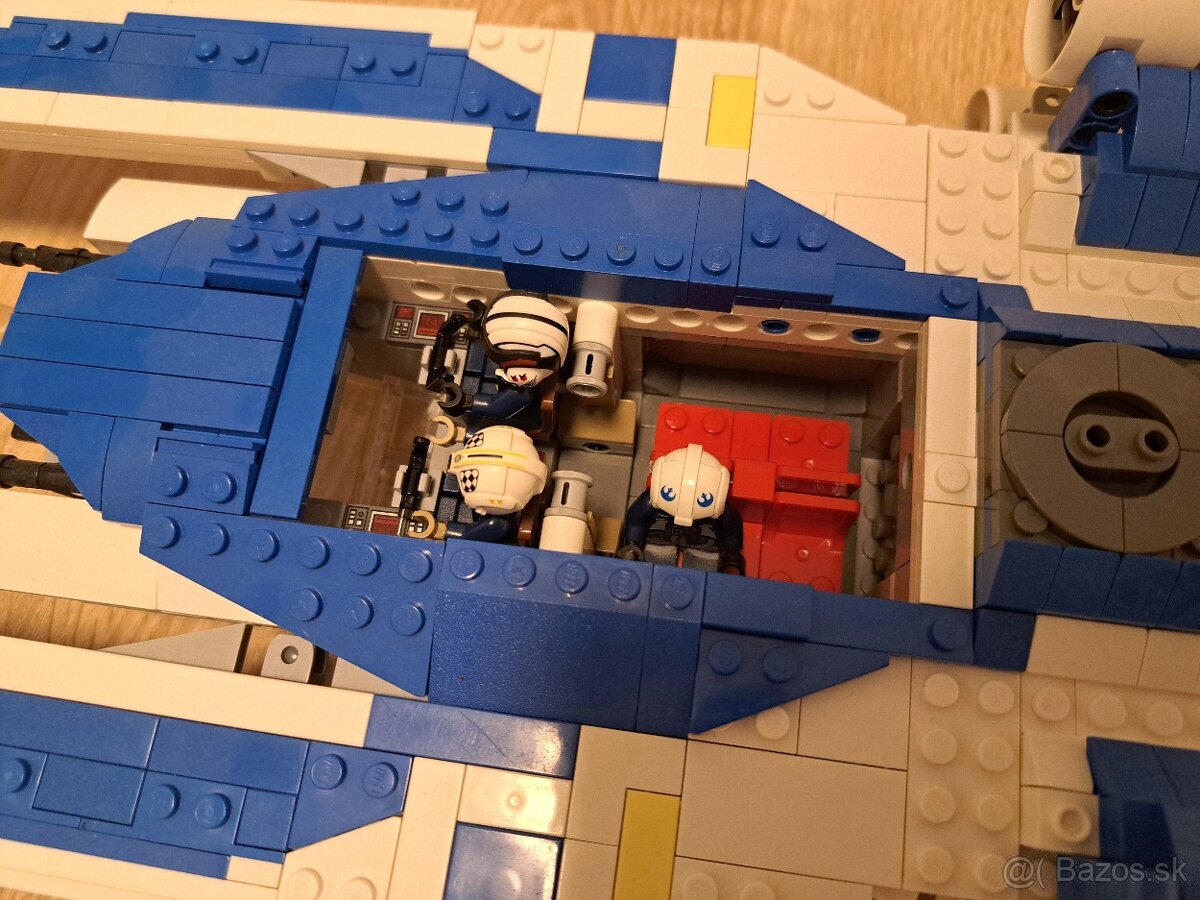 LEGO Star Wars U-wing MOC - 3