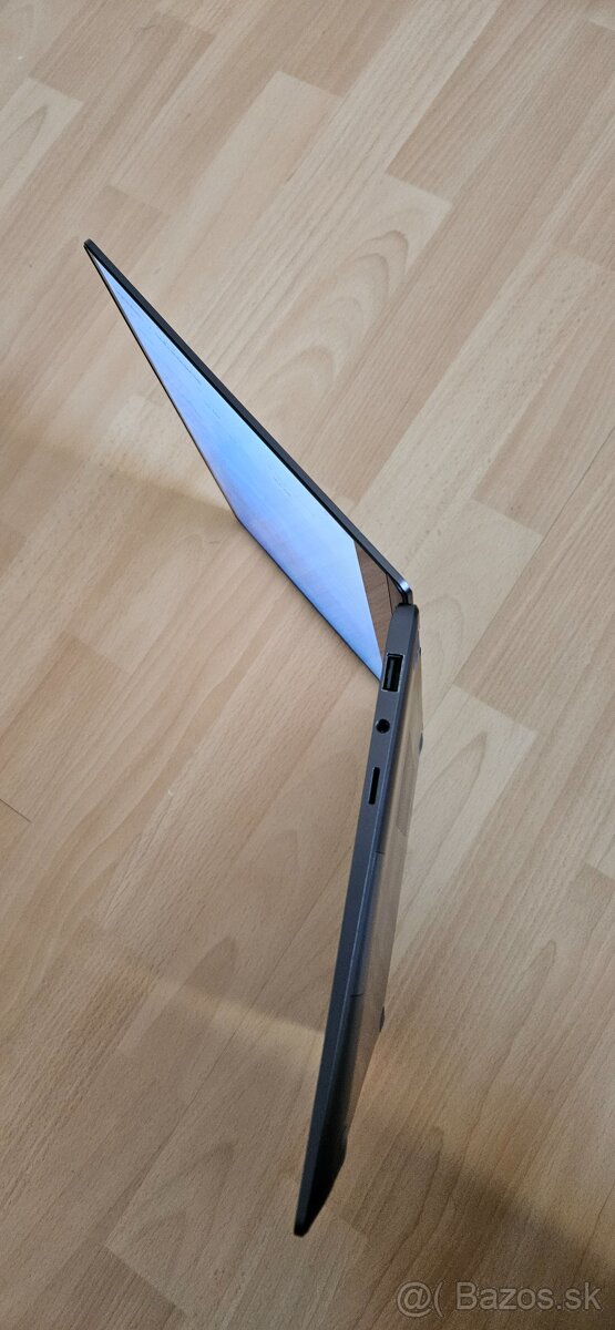 Samsung Galaxy Book3 360 13.3\" i7-1360P/16/512/FHD/AMOLED - 3