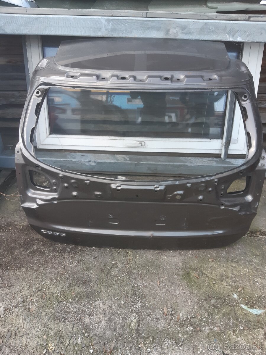 Zadna kapota kia ceed - 3