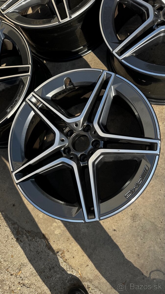 Elektróny Mercedes AMG 19" - 3