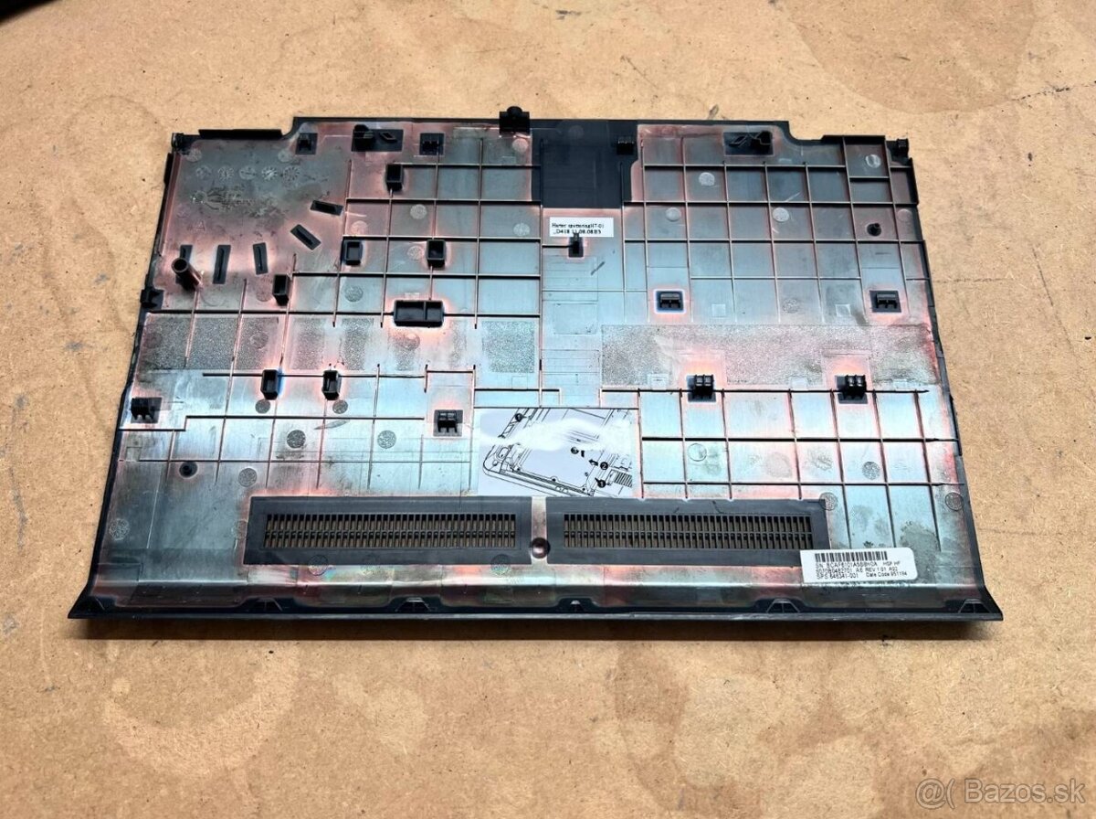 Predám spodný kryt na notebook HP 4330s - 3