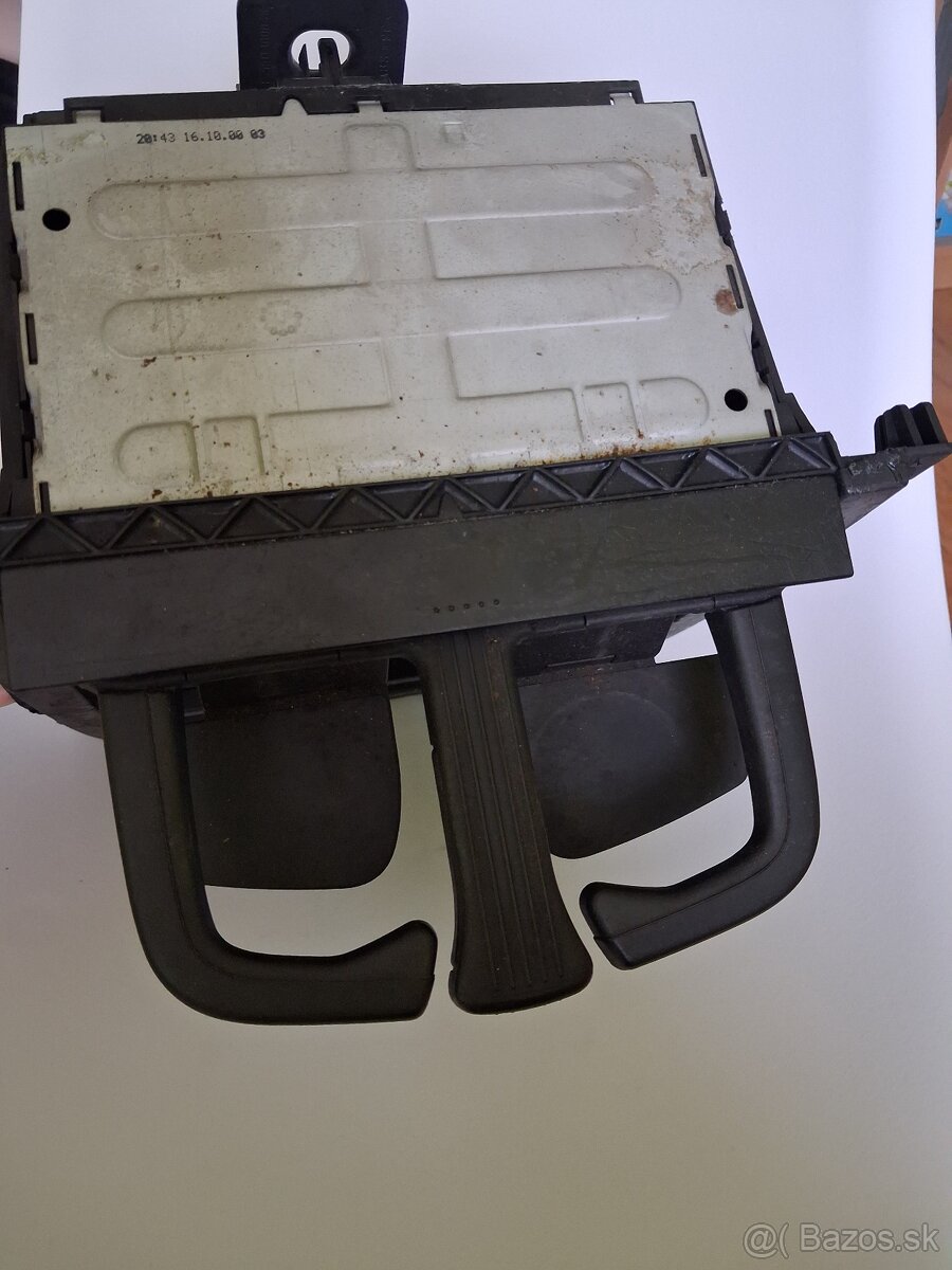 Stredový panel golf 4/bora - 3