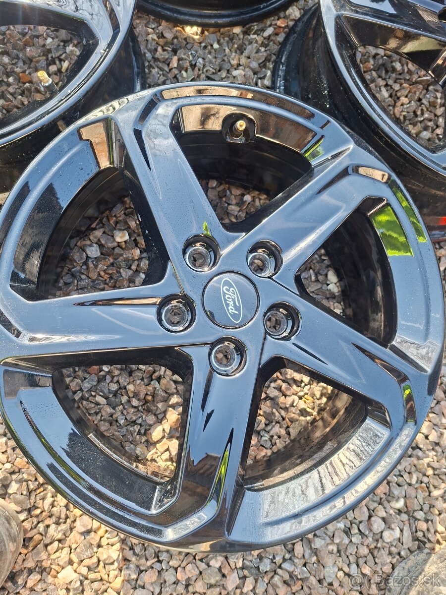 Ford R16 Top stav - 3