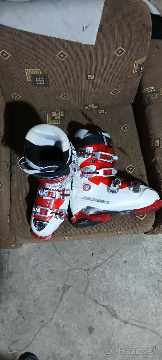lyžiarky Atomic - 3