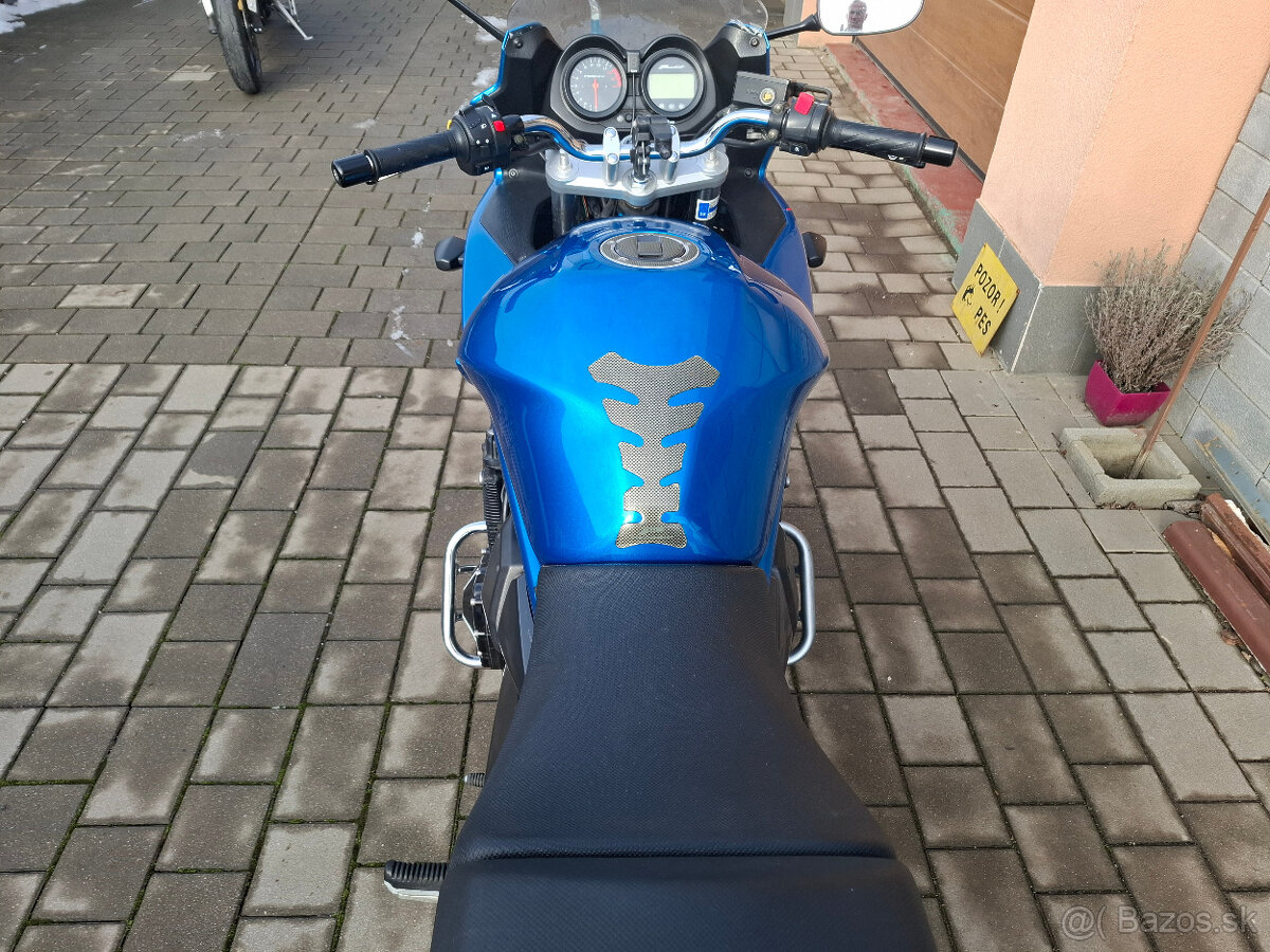 Suzuki 650 - 3