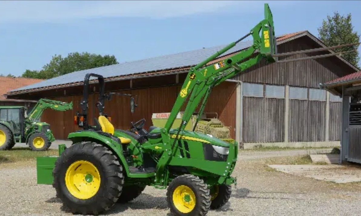 malotraktor John Deere 4049M + vidly + podkop FEMAC - 3