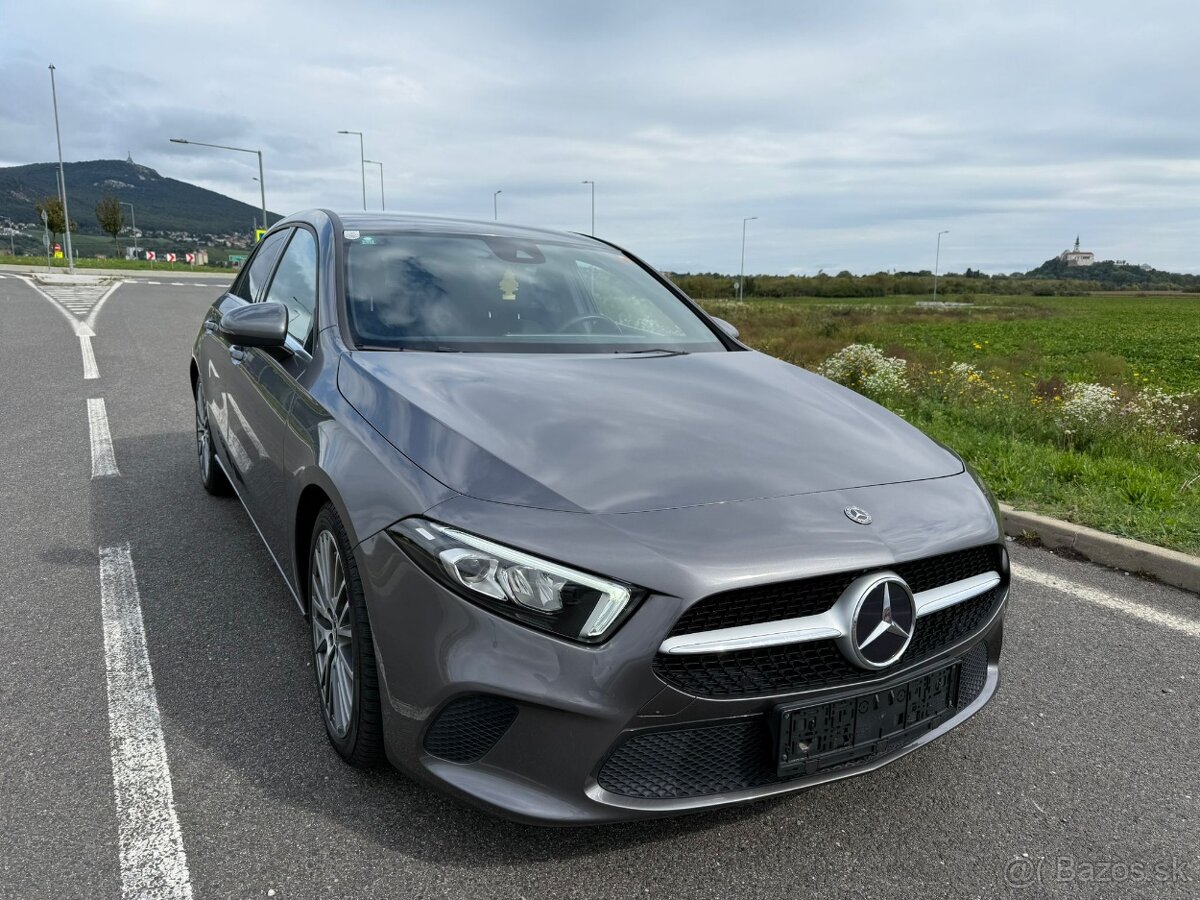 Mercedes Benz A 200d - 3