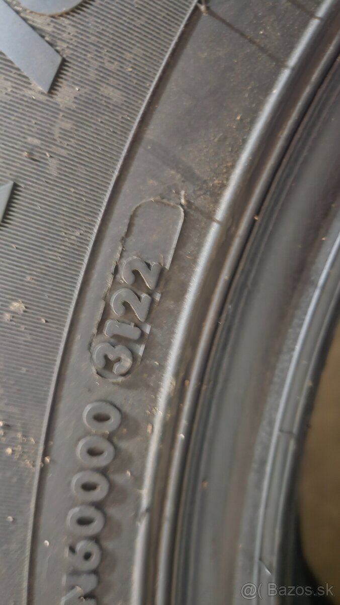Zimne pneu 195/75 r16c vredestein - 3