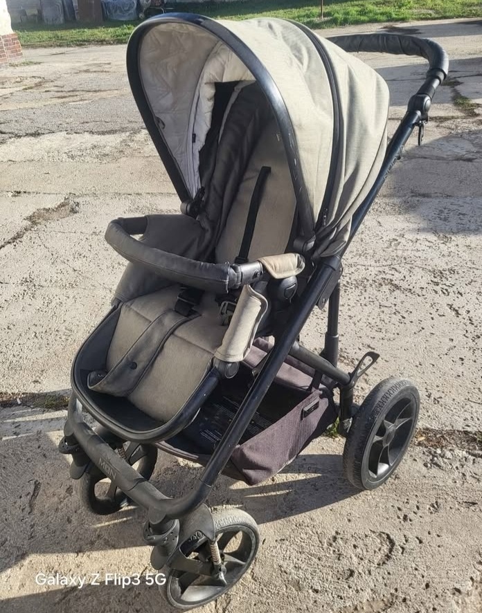 Detský športový kočík značky MON - 3