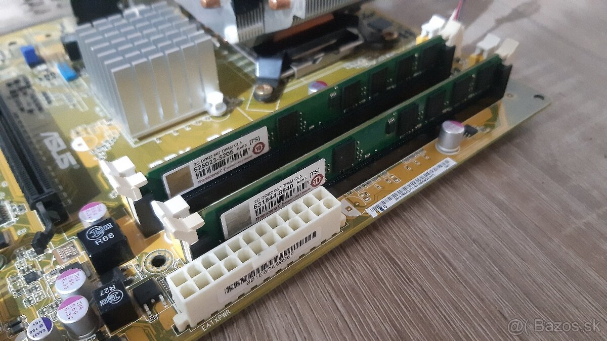 ASUS P5K SE + Q9400 + 4 GB DDR2 - 3